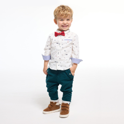 قميص مخملي بتضليعة قصيرة مطبّع، أبيض، ولادي رُضع